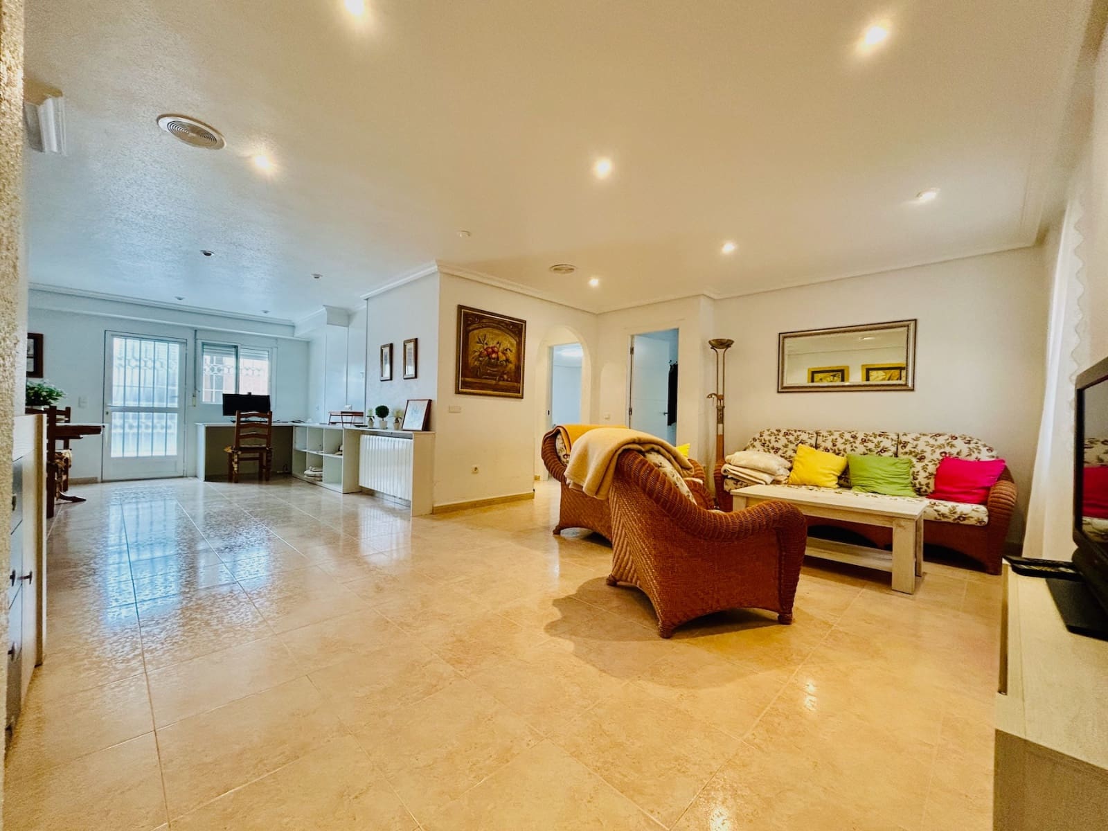 4 soveværelse Villa til salg i Benferri med swimmingpool garage - € 360.000 (Ref: 9130557)