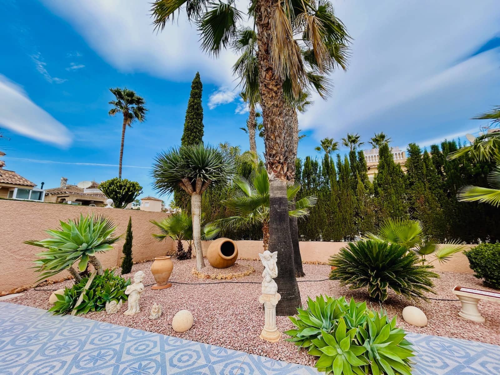 4 soveværelse Villa til salg i Benferri med swimmingpool garage - € 360.000 (Ref: 9130557)