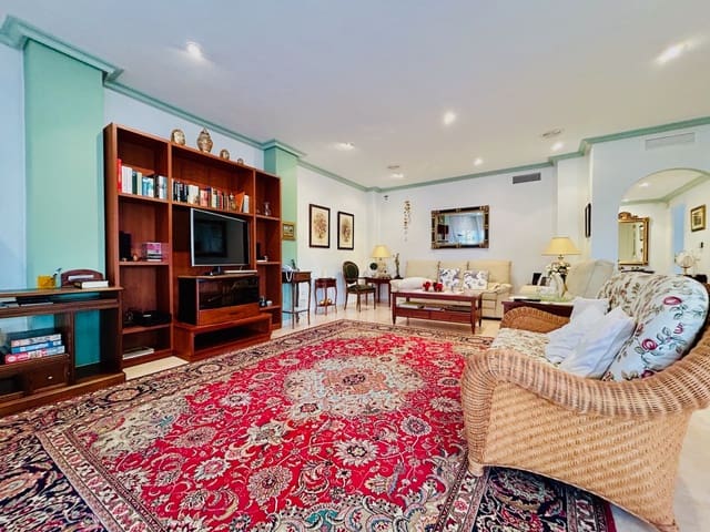 4 bedroom Villa for sale in Benferri with pool garage - € 360,000 (Ref: 9130557)