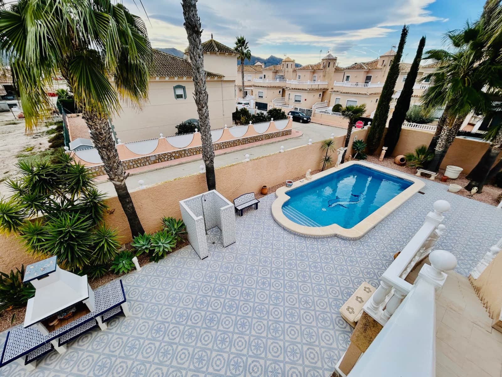 4 soveværelse Villa til salg i Benferri med swimmingpool garage - € 360.000 (Ref: 9130557)