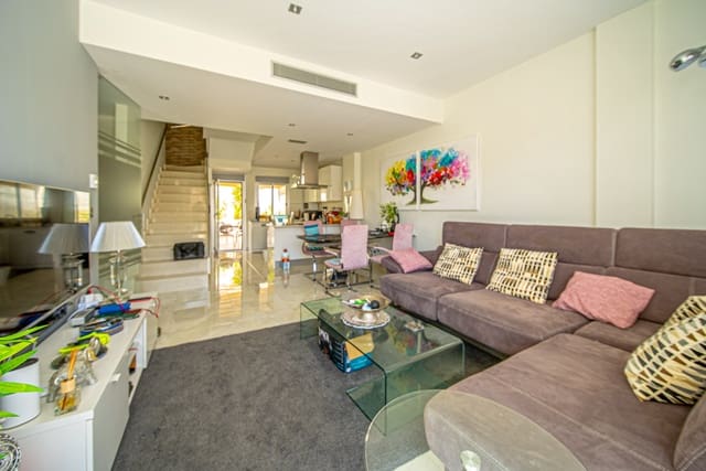 3 bedroom Villa for sale in Cabo Roig, Orihuela with pool - € 399,000 (Ref: 9132029)