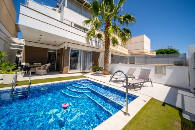 3 bedroom Villa for sale in Cabo Roig, Orihuela with pool - € 399,000 (Ref: 9132029)