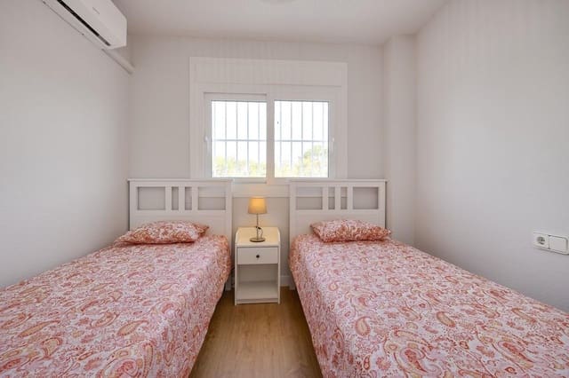 2 soveværelse Lejlighed til salg i Cabo Roig, Orihuela med swimmingpool - € 259.900 (Ref: 9136847)