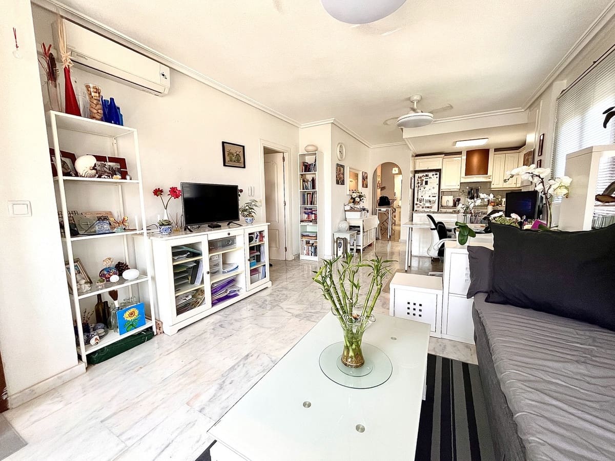 2 soverom Leilighet til salgs i Villamartin med svømmebasseng garasje - € 179 999 (Ref: 9143705)