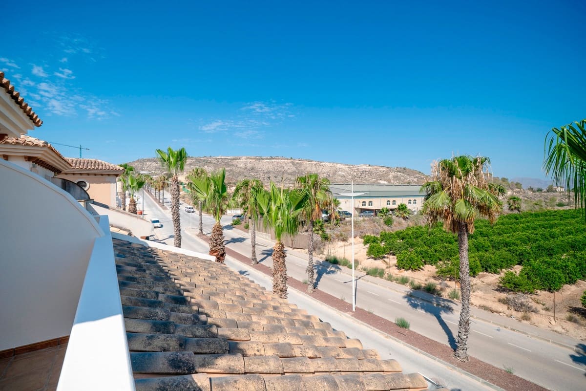 3 bedroom Bungalow for sale in Algorfa with pool - € 230,000 (Ref: 9143706)