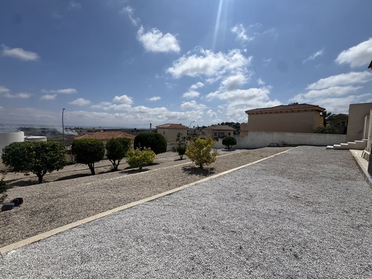 5 soveværelse Villa til salg i San Miguel de Salinas med garage - € 580.000 (Ref: 9148688)