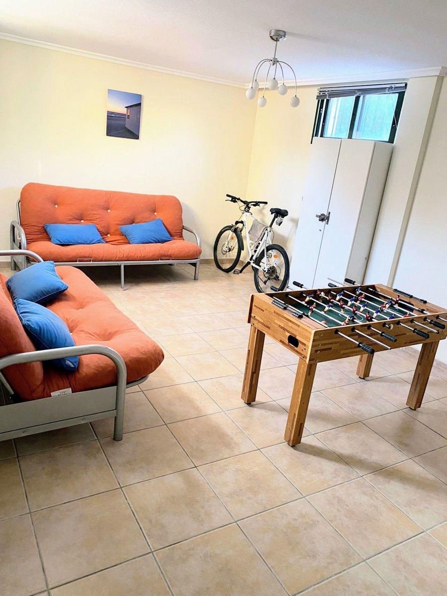 3 bedroom Villa for sale in Villamartin with pool garage - € 355,000 (Ref: 9163053)