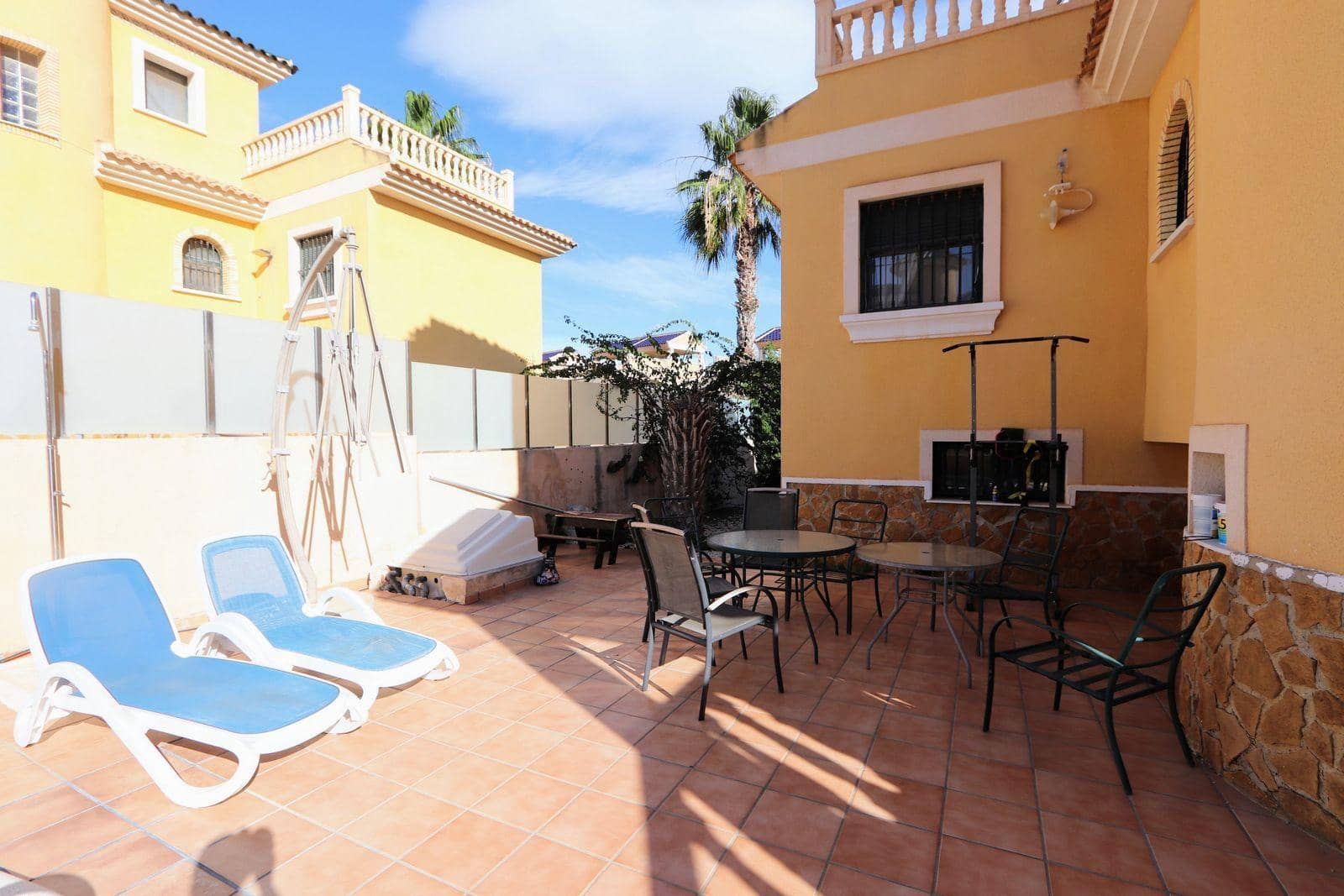 3 bedroom Villa for sale in Villamartin with pool garage - € 355,000 (Ref: 9163053)
