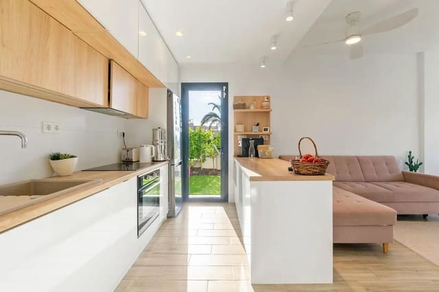 3 soverom Villa til salgs i La Zenia, Orihuela med svømmebasseng garasje - € 499 000 (Ref: 9163056)