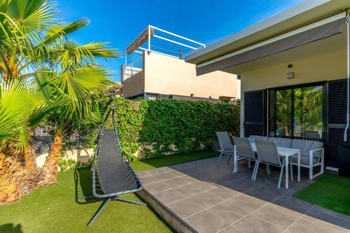 3 soverom Villa til salgs i La Zenia med svømmebasseng garasje - € 499 000 (Ref: 9163056)