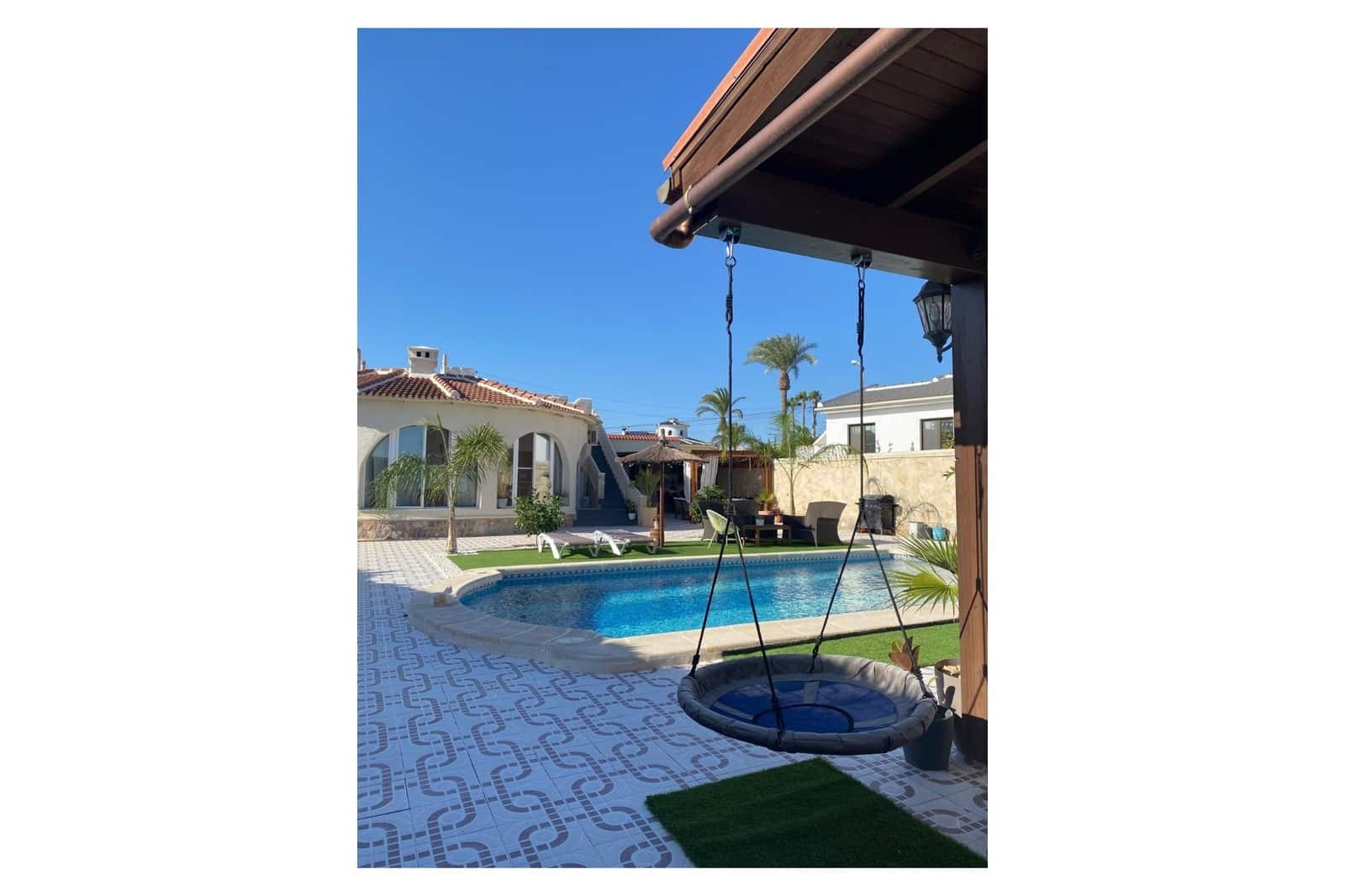 4 bedroom Villa for sale in Ciudad Quesada with pool garage - € 549,500 (Ref: 9167168)