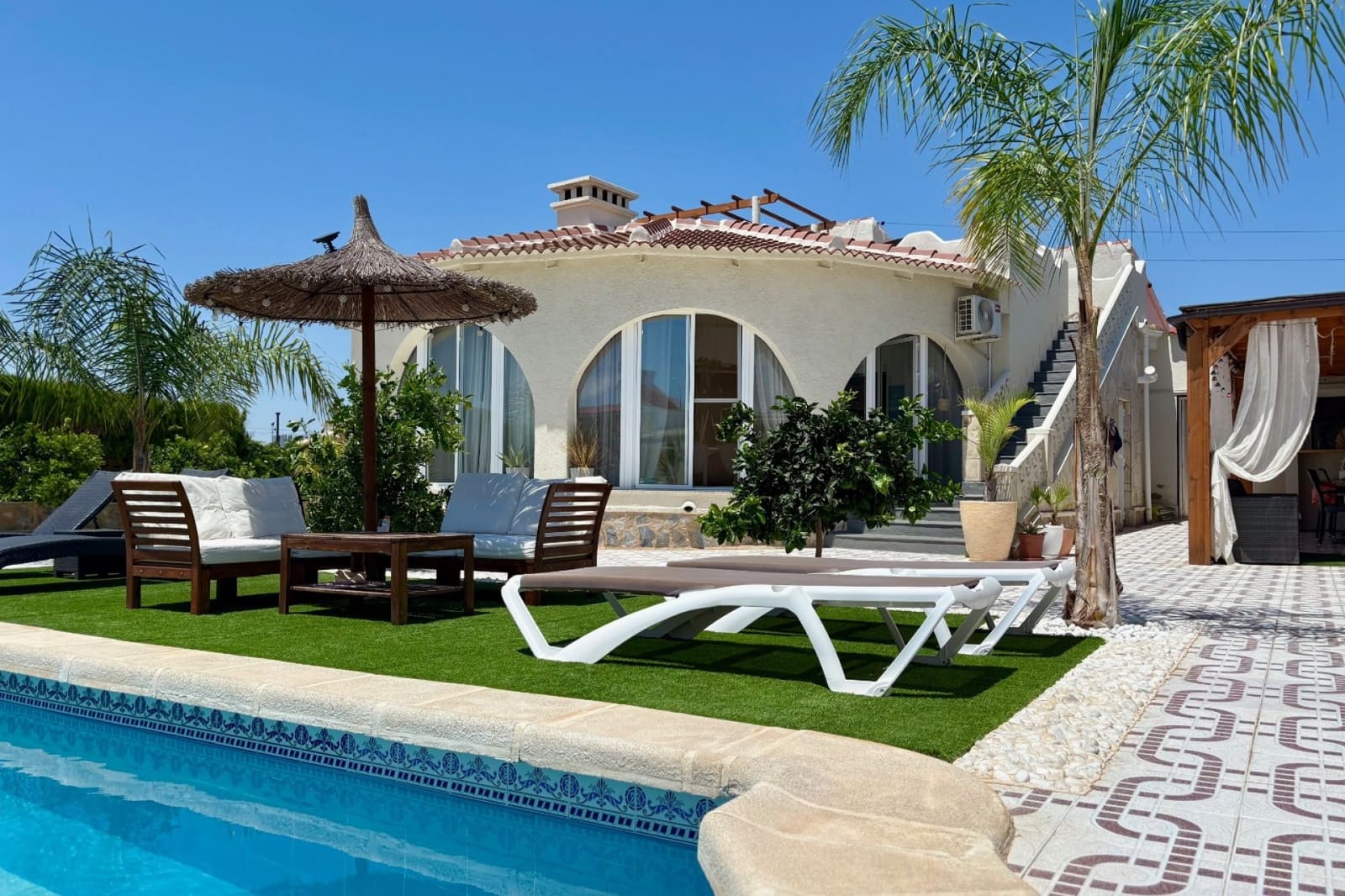 4 bedroom Villa for sale in Ciudad Quesada with pool garage - € 549,500 (Ref: 9167168)