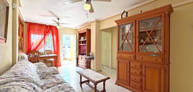 3 soverom Hus til salgs i El Chaparral - La Siesta - La Torreta, Torrevieja med svømmebasseng - € 170 000 (Ref: 9172369)