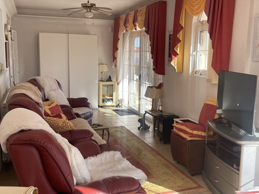 5 bedroom Villa for sale in Ciudad Quesada with pool - € 530,000 (Ref: 9176146)