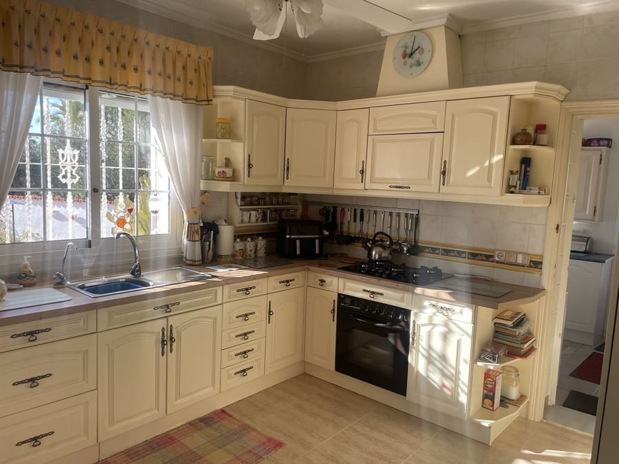 5 bedroom Villa for sale in Ciudad Quesada with pool - € 530,000 (Ref: 9176146)