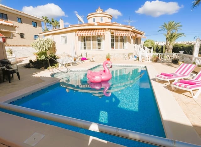 5 bedroom Villa for sale in Ciudad Quesada, Rojales with pool - € 530,000 (Ref: 9176146)