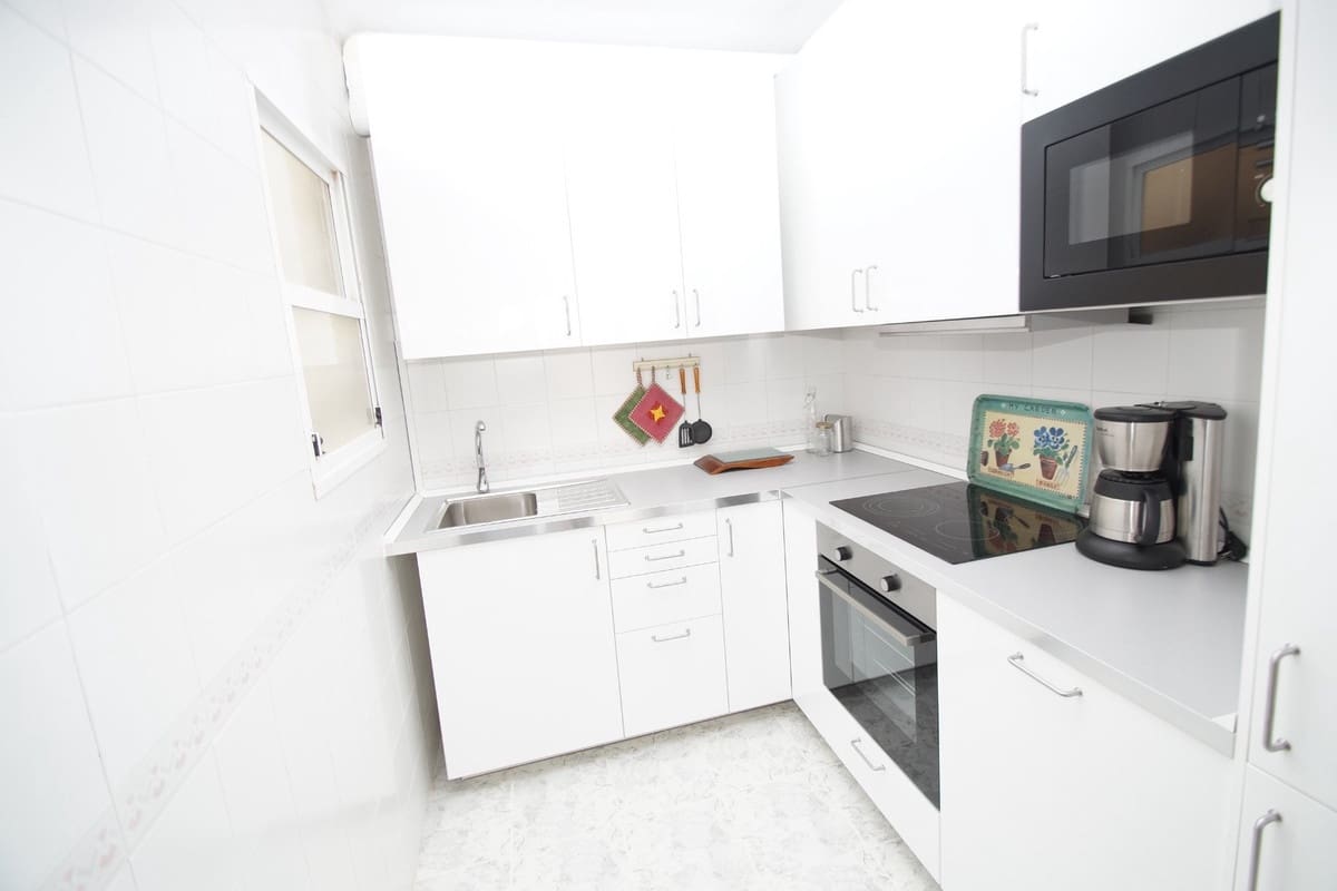 2 bedroom Penthouse for sale in Playa Flamenca with pool - € 149,000 (Ref: 9177631)