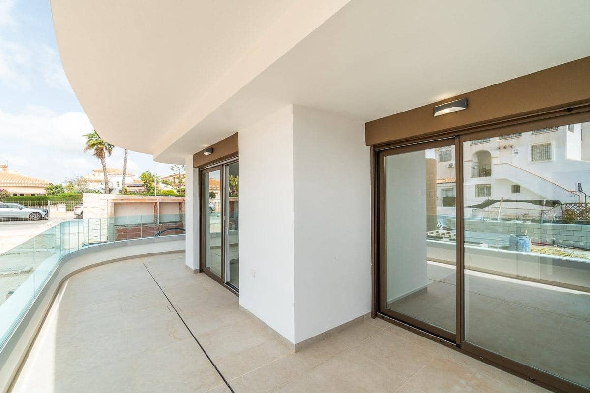 3 soveværelse Lejlighed til salg i Playa Flamenca med swimmingpool garage - € 380.000 (Ref: 9182036)