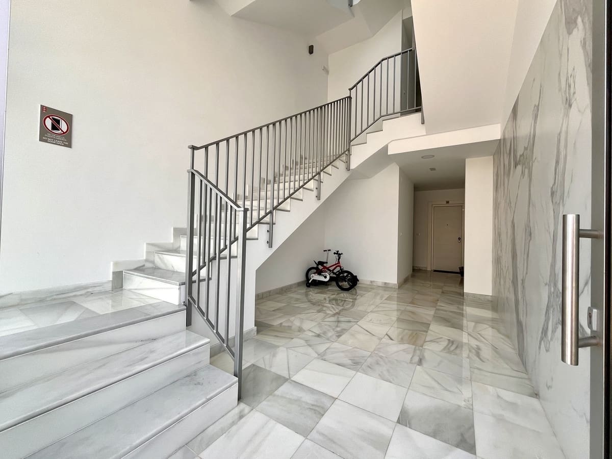 2 soveværelse Penthouse til salg i Playa Flamenca med swimmingpool - € 309.950 (Ref: 9192046)