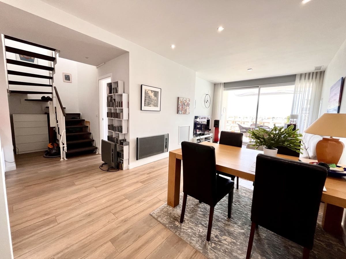 2 soveværelse Penthouse til salg i Playa Flamenca med swimmingpool - € 309.950 (Ref: 9192046)