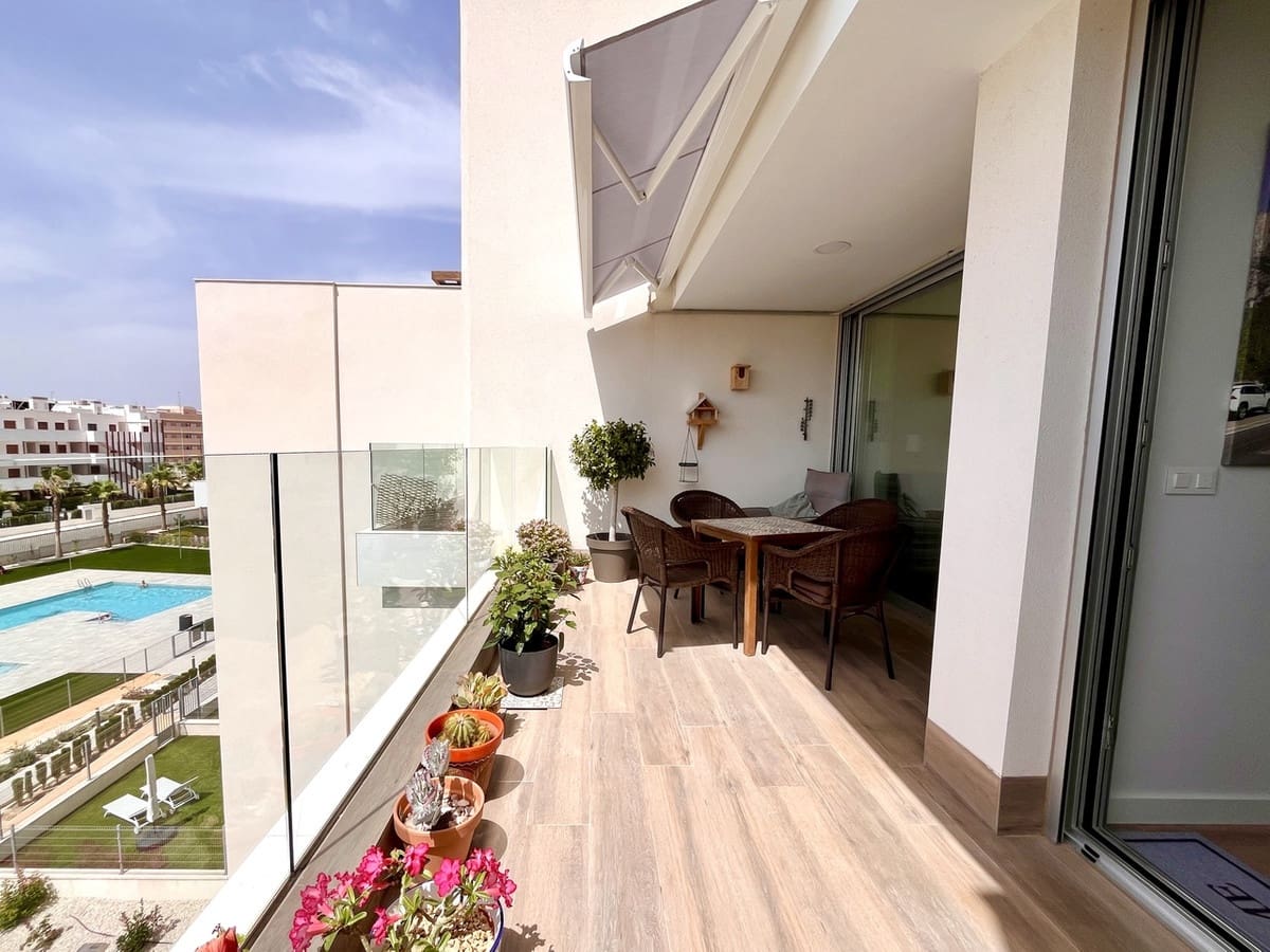 2 soveværelse Penthouse til salg i Playa Flamenca med swimmingpool - € 309.950 (Ref: 9192046)