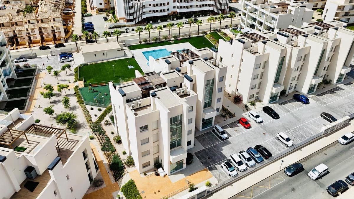 2 soveværelse Penthouse til salg i Playa Flamenca med swimmingpool - € 309.950 (Ref: 9192046)