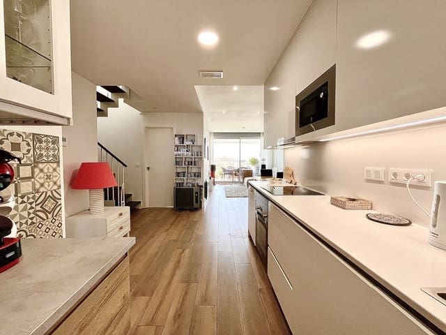 2 soveværelse Penthouse til salg i Playa Flamenca, Orihuela med swimmingpool - € 309.950 (Ref: 9192046)