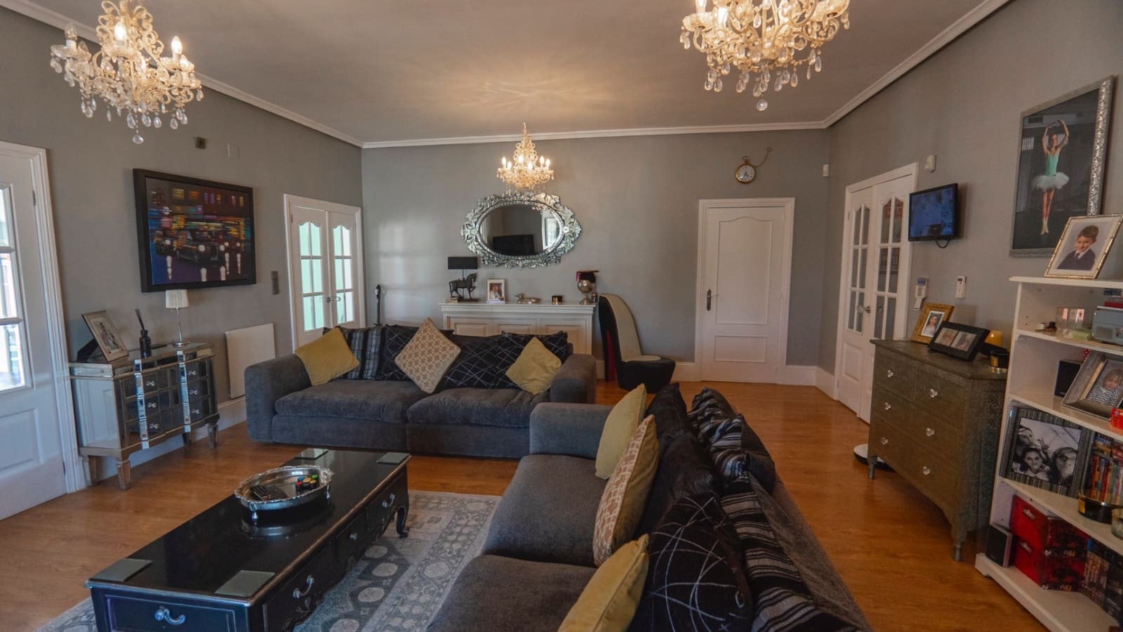 6 soveværelse Finca/Landehus til salg i Heredades med swimmingpool - € 650.000 (Ref: 9200250)