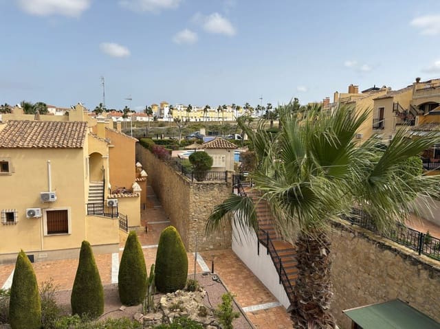2 bedroom Penthouse for sale in Algorfa with pool - € 155,000 (Ref: 9201841)