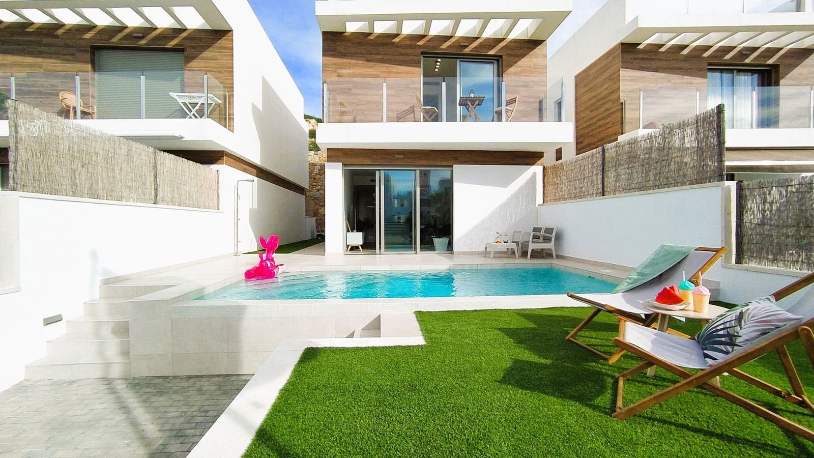 3 soverom Villa til salgs i Villamartin med svømmebasseng garasje - € 509 900 (Ref: 9204071)