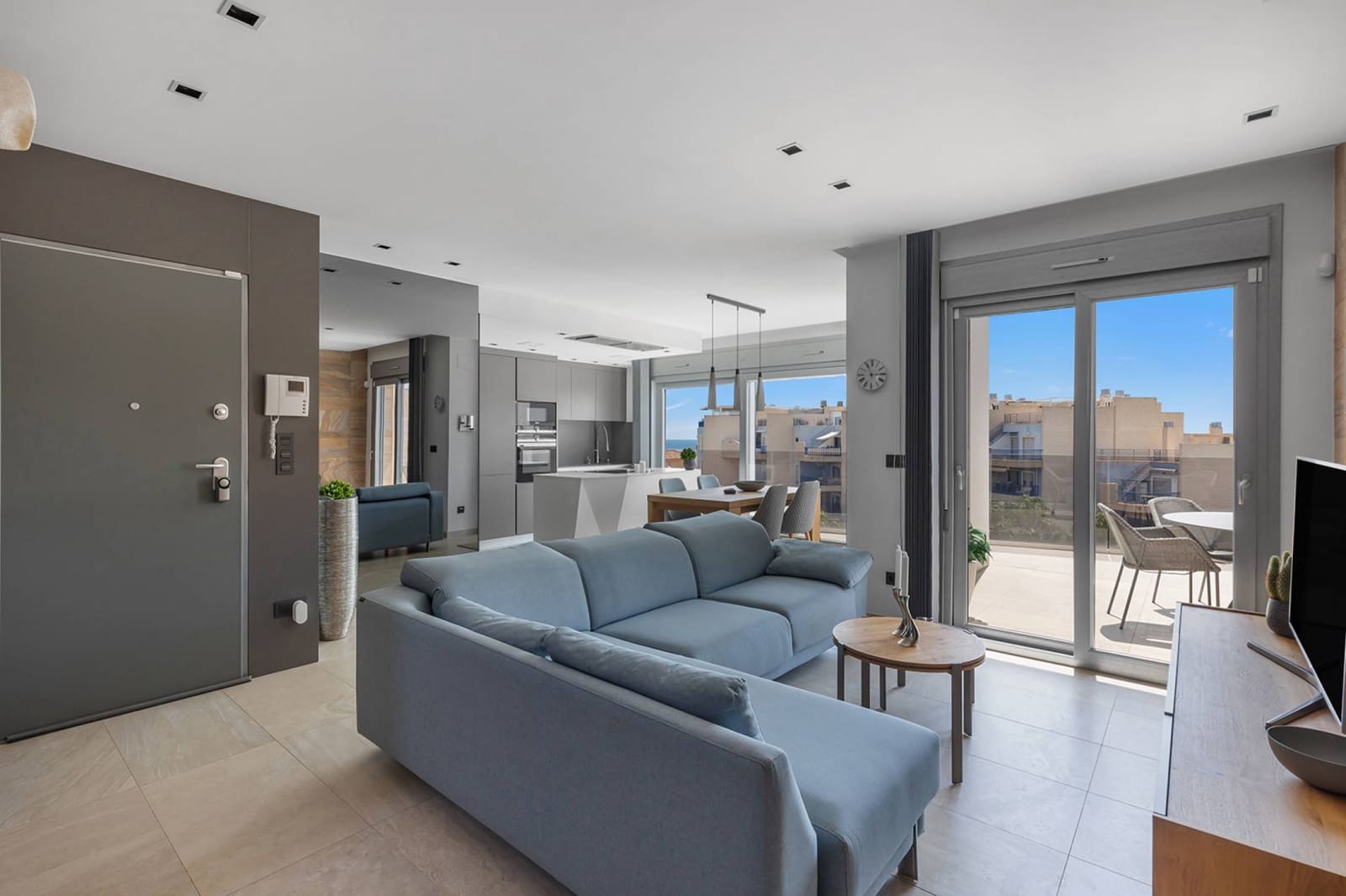 3 sypialnia Penthouse na sprzedaż w Cabo Roig z basenem garażem - 750 000 € (Ref: 9206299)