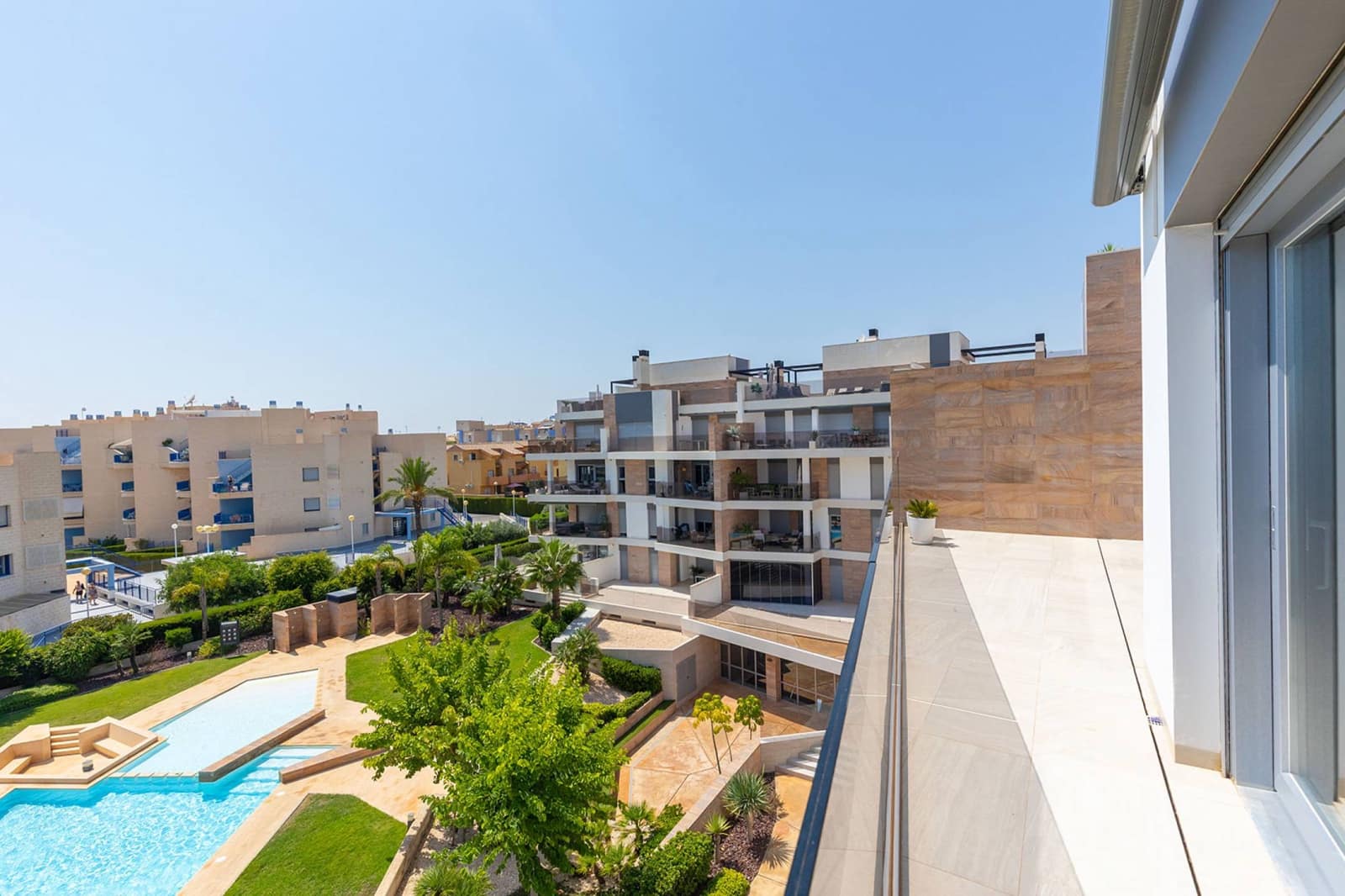 3 sypialnia Penthouse na sprzedaż w Cabo Roig z basenem garażem - 750 000 € (Ref: 9206299)