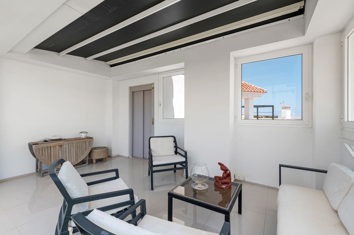 2 soveværelse Penthouse til salg i Ciudad Quesada med swimmingpool garage - € 299.000 (Ref: 9209380)