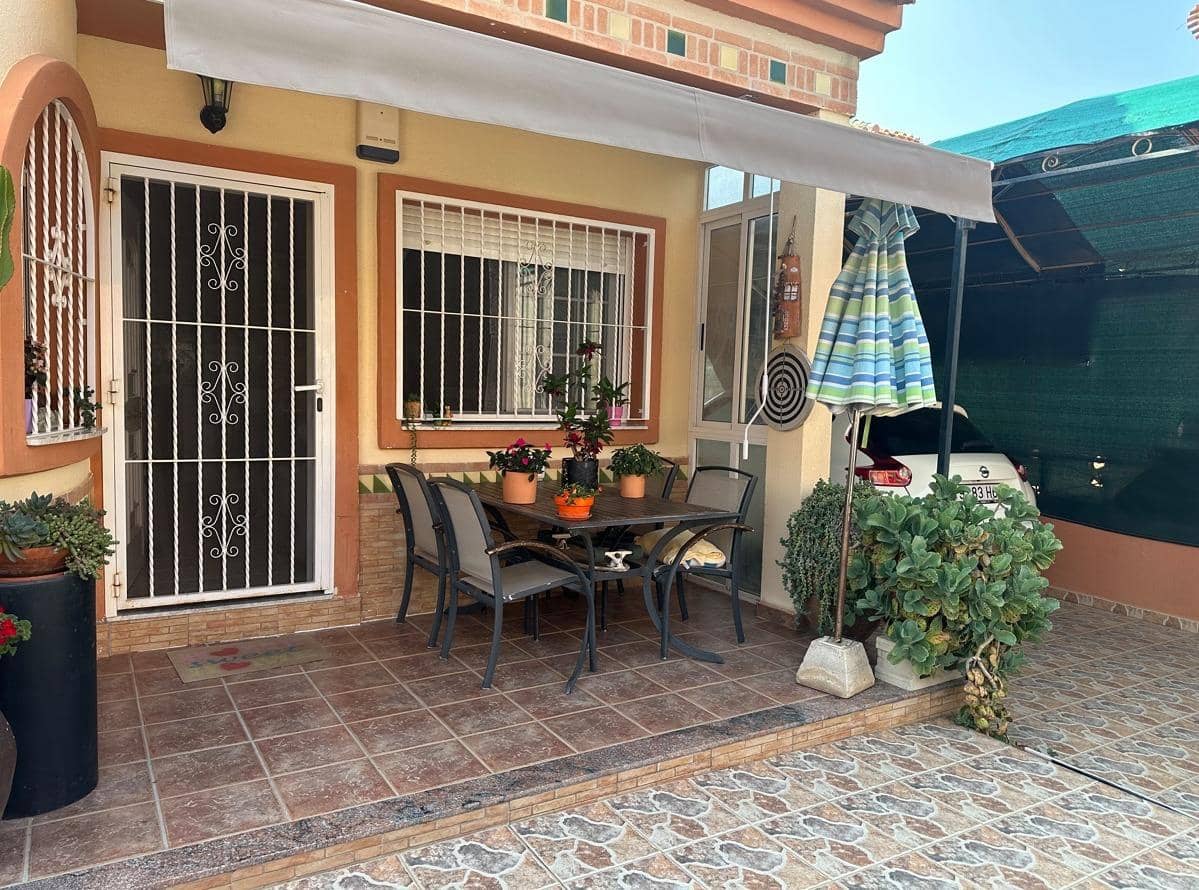 3 soveværelse Villa til salg i Playa Flamenca med swimmingpool garage - € 285.000 (Ref: 9230755)