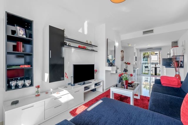 2 makuuhuone Kattohuoneisto myytävänä paikassa Punta Prima, Torrevieja mukana uima-altaan 
autotalli - 279 000 € (Ref: 9231996)