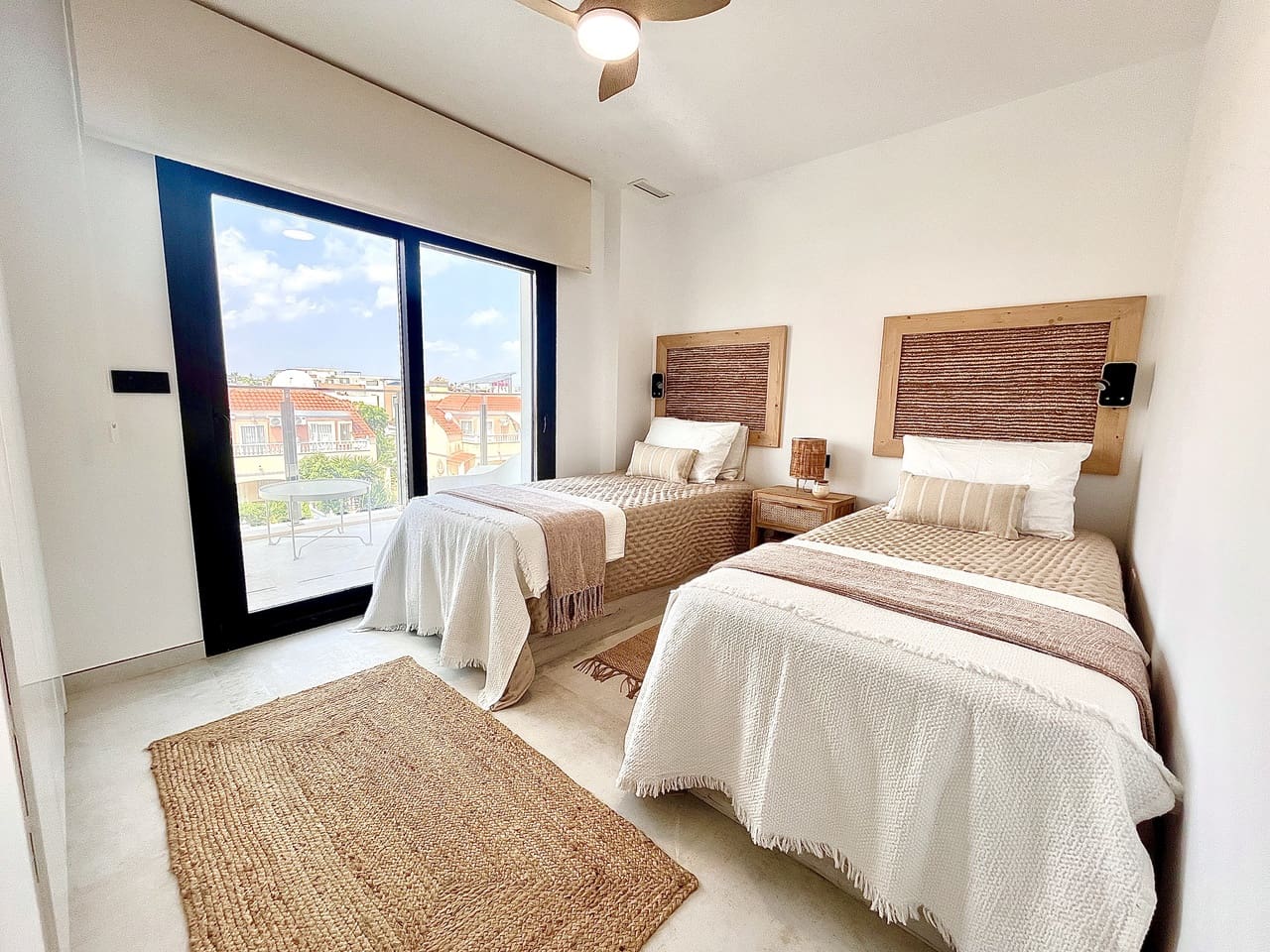 2 makuuhuone Huoneisto myytävänä paikassa La Zenia mukana uima-altaan 
autotalli - 360 000 € (Ref: 9231999)