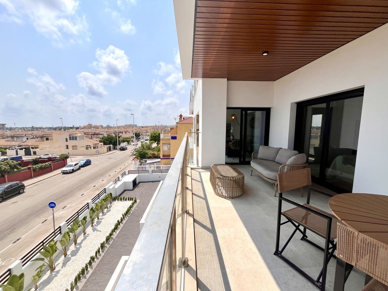 2 makuuhuone Huoneisto myytävänä paikassa La Zenia mukana uima-altaan 
autotalli - 360 000 € (Ref: 9231999)