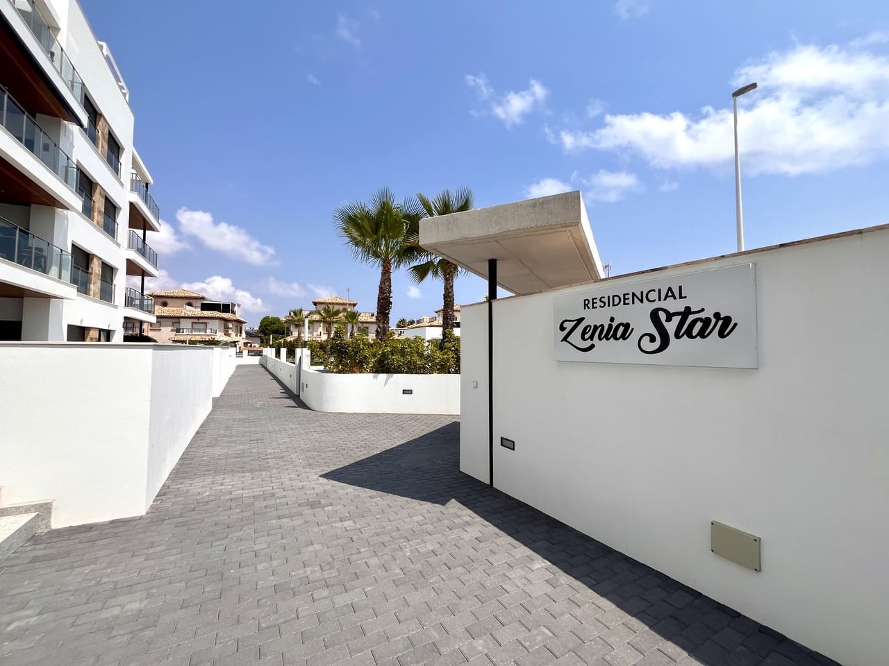 2 makuuhuone Huoneisto myytävänä paikassa La Zenia mukana uima-altaan 
autotalli - 360 000 € (Ref: 9231999)