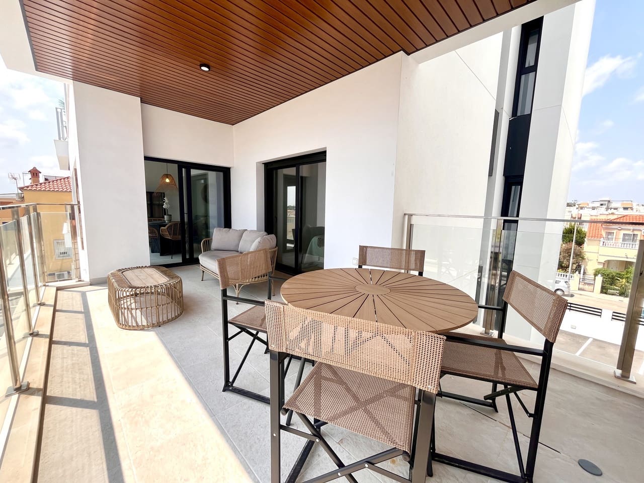 2 makuuhuone Huoneisto myytävänä paikassa La Zenia mukana uima-altaan 
autotalli - 360 000 € (Ref: 9231999)