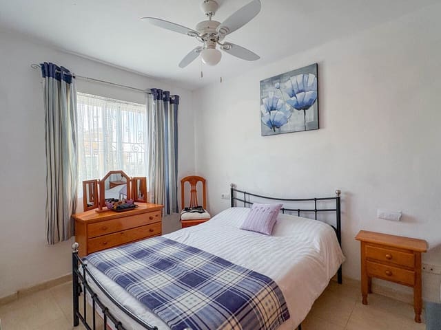 2 makuuhuone Huoneisto myytävänä paikassa Los Balcones mukana uima-altaan - 130 000 € (Ref: 9238900)