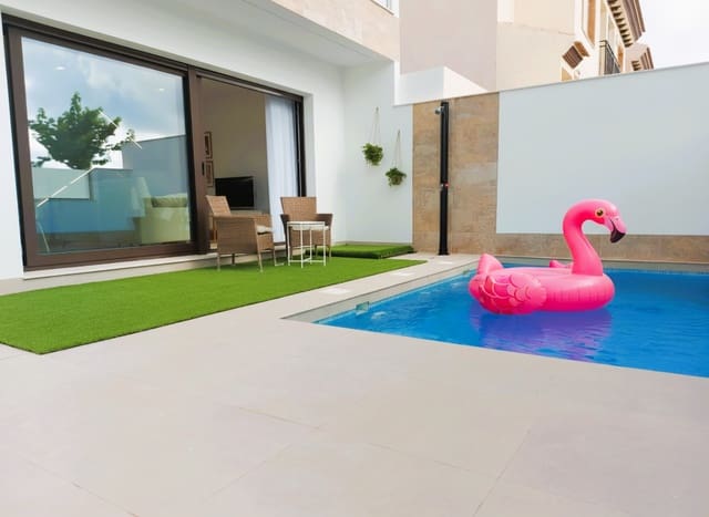 3 makuuhuone Huvila myytävänä paikassa Los Peñascos - El Salero - Los Imbernones, San Pedro del Pinatar mukana uima-altaan 
autotalli - 450 000 € (Ref: 9265629)