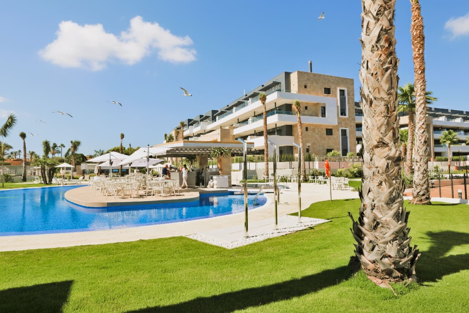 2 sypialnia Apartament na sprzedaż w Playa Flamenca z basenem - 397 000 € (Ref: 9272153)