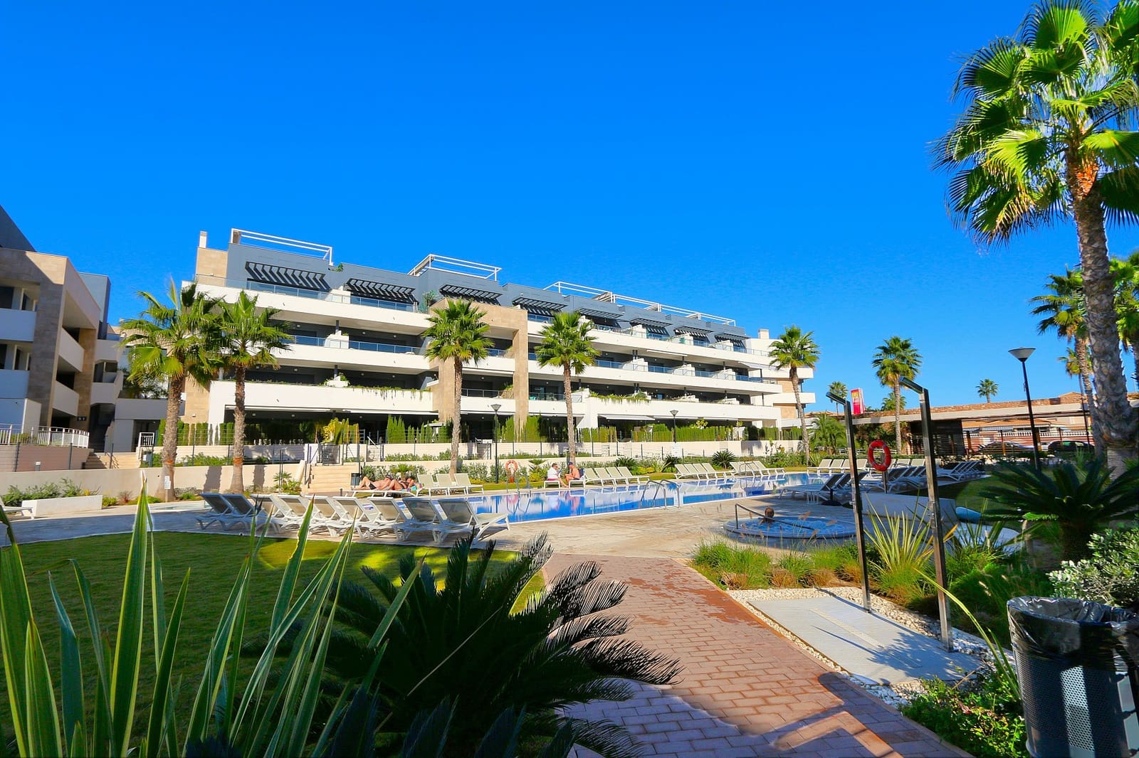 2 sypialnia Apartament na sprzedaż w Playa Flamenca z basenem - 397 000 € (Ref: 9272153)