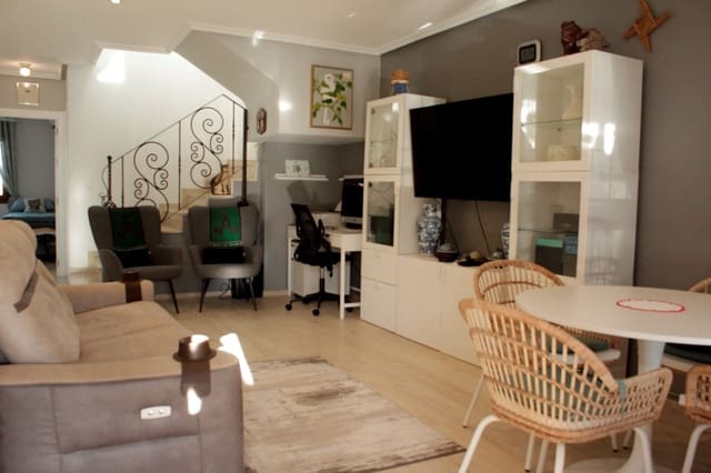 3 soverom Hus til salgs i Villamartin, Orihuela med svømmebasseng - € 259 900 (Ref: 9272154)