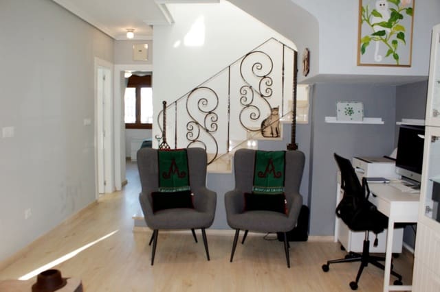 3 soverom Hus til salgs i Villamartin, Orihuela med svømmebasseng - € 259 900 (Ref: 9272154)