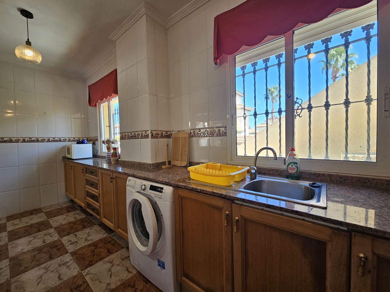 4 soverom Villa til salgs i Cabo Roig med svømmebasseng garasje - € 355 000 (Ref: 9272155)