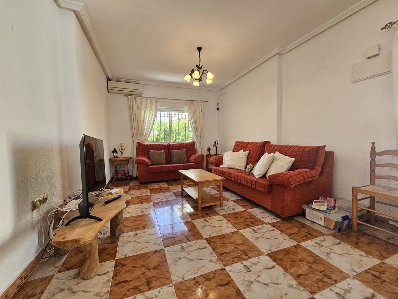 4 soverom Villa til salgs i Cabo Roig med svømmebasseng garasje - € 355 000 (Ref: 9272155)