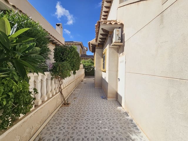 4 bedroom Villa for sale in Cabo Roig, Orihuela with pool garage - € 355,000 (Ref: 9272155)