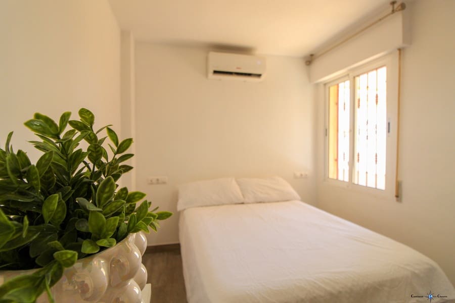 2 soveværelse Lejlighed til salg i La Zenia med swimmingpool - € 189.995 (Ref: 9272157)