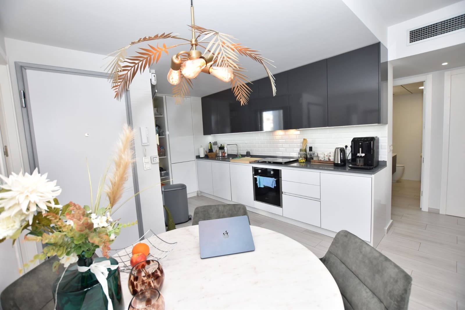 3 soverom Leilighet til salgs i Villamartin med svømmebasseng garasje - € 359 000 (Ref: 9283135)